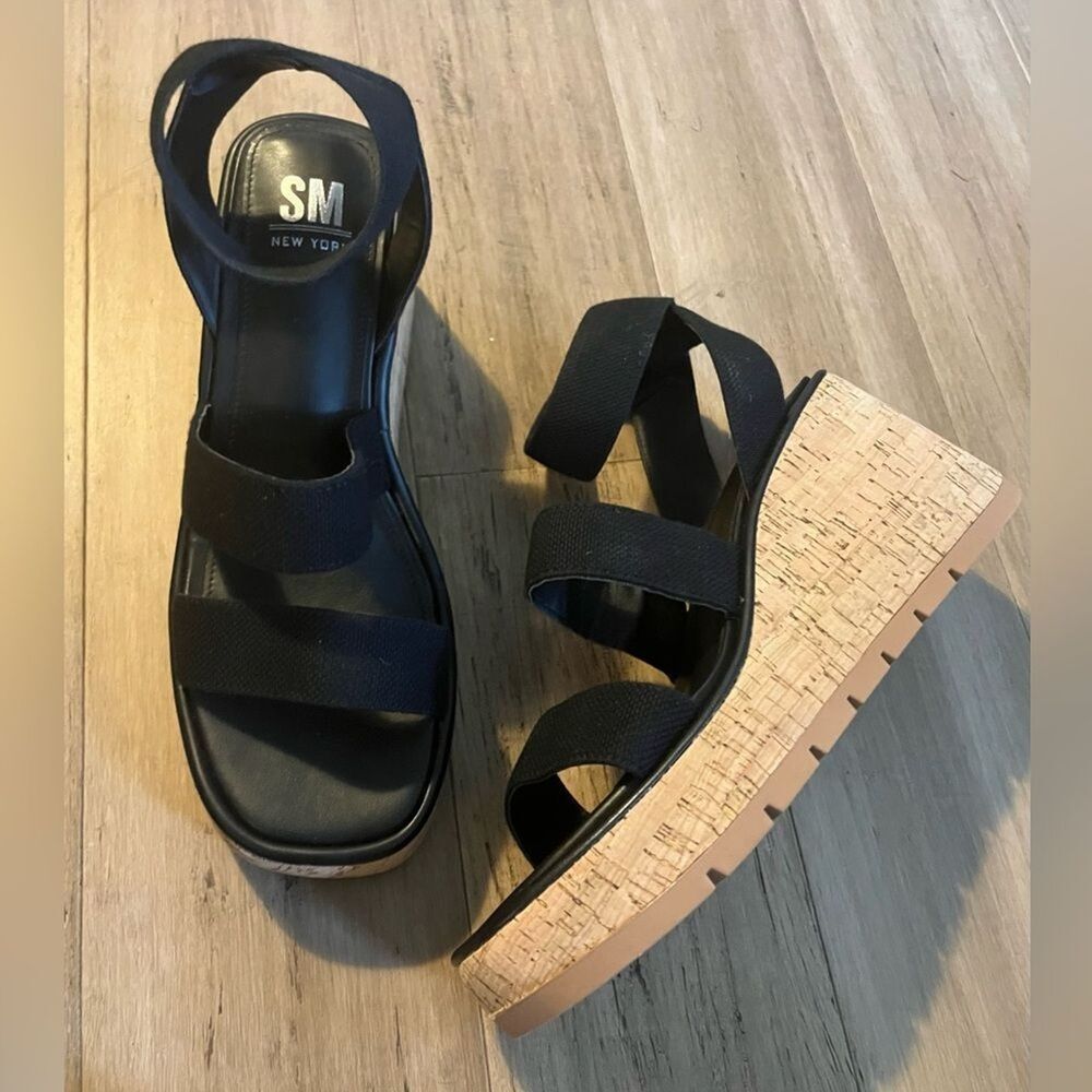 SM New York women’s platform textile upper strappy black sandals. Size 9.5